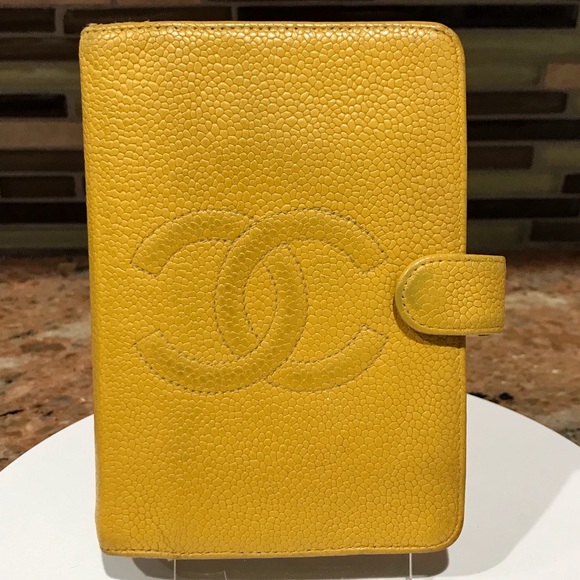 CHANEL Caviar Leather Agenda πππ₯ - Picture 7 of 17